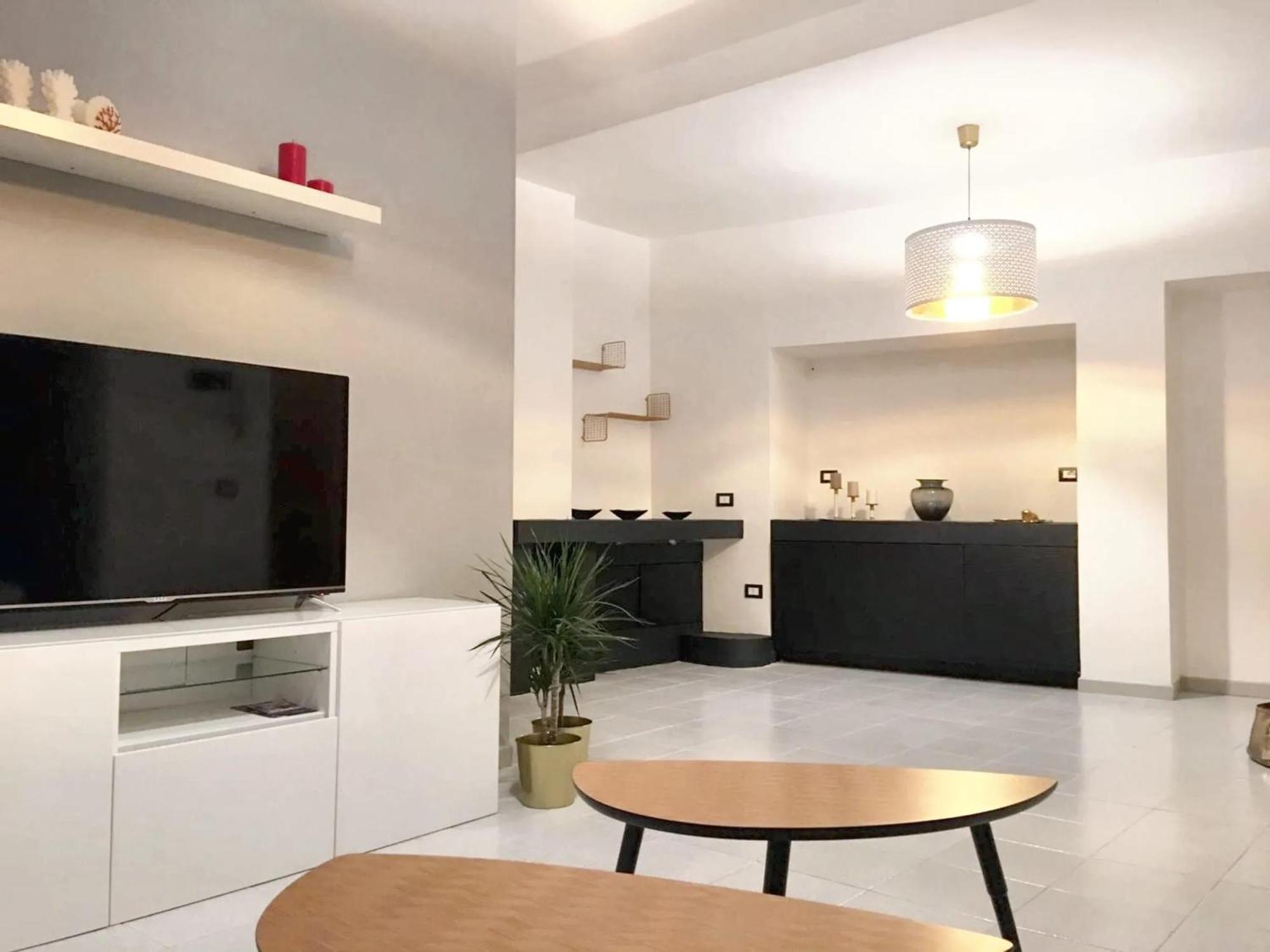 Apartment Charming In With Balcony And View *